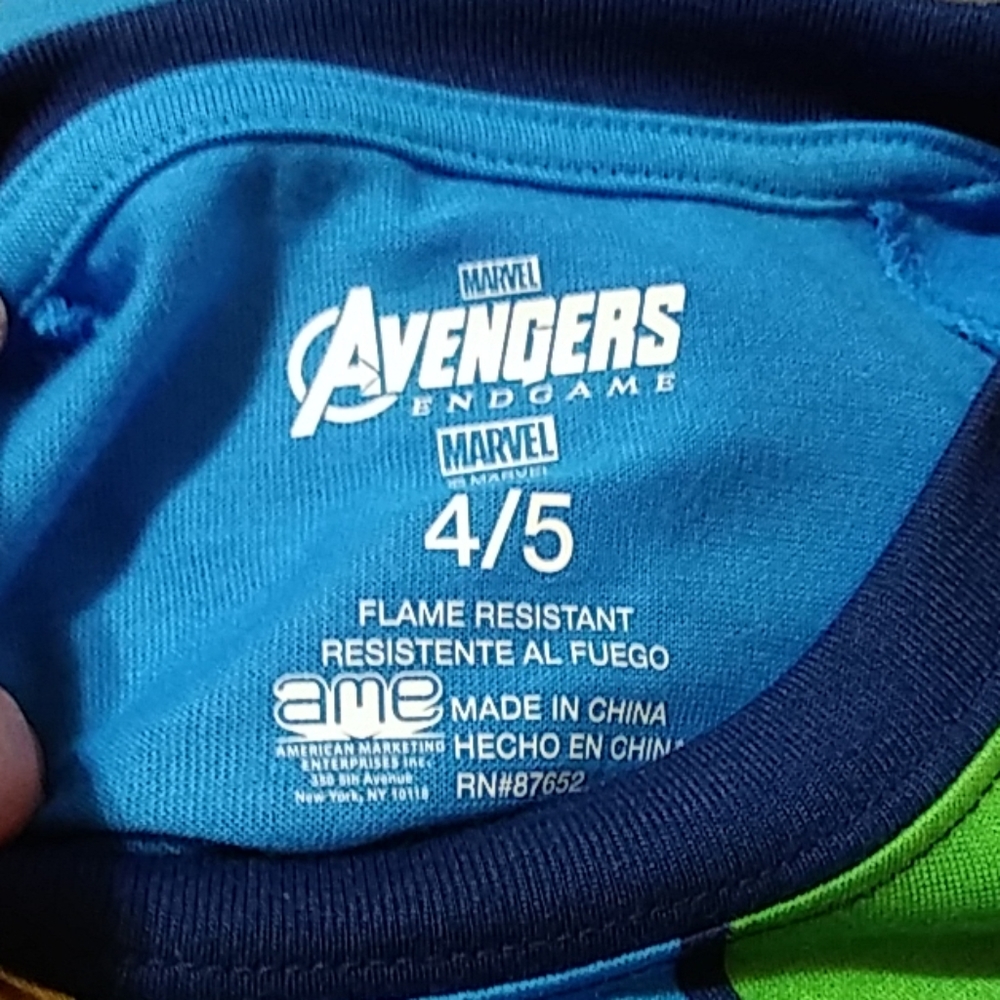 Avengers 2 pc. Sleep wear Pajamas boys 4/5 - Picture 2 of 4